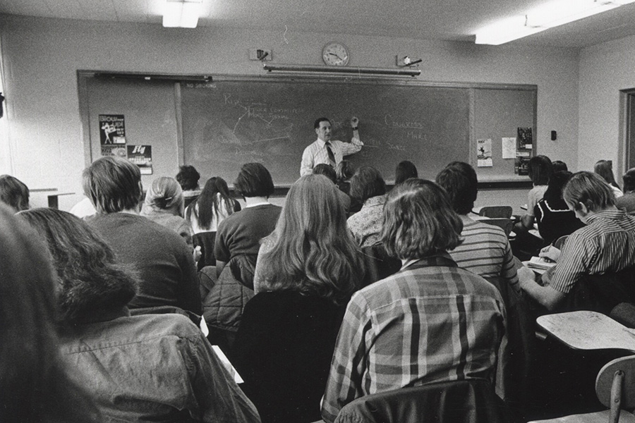 An archive photo of a political science class from 1972.